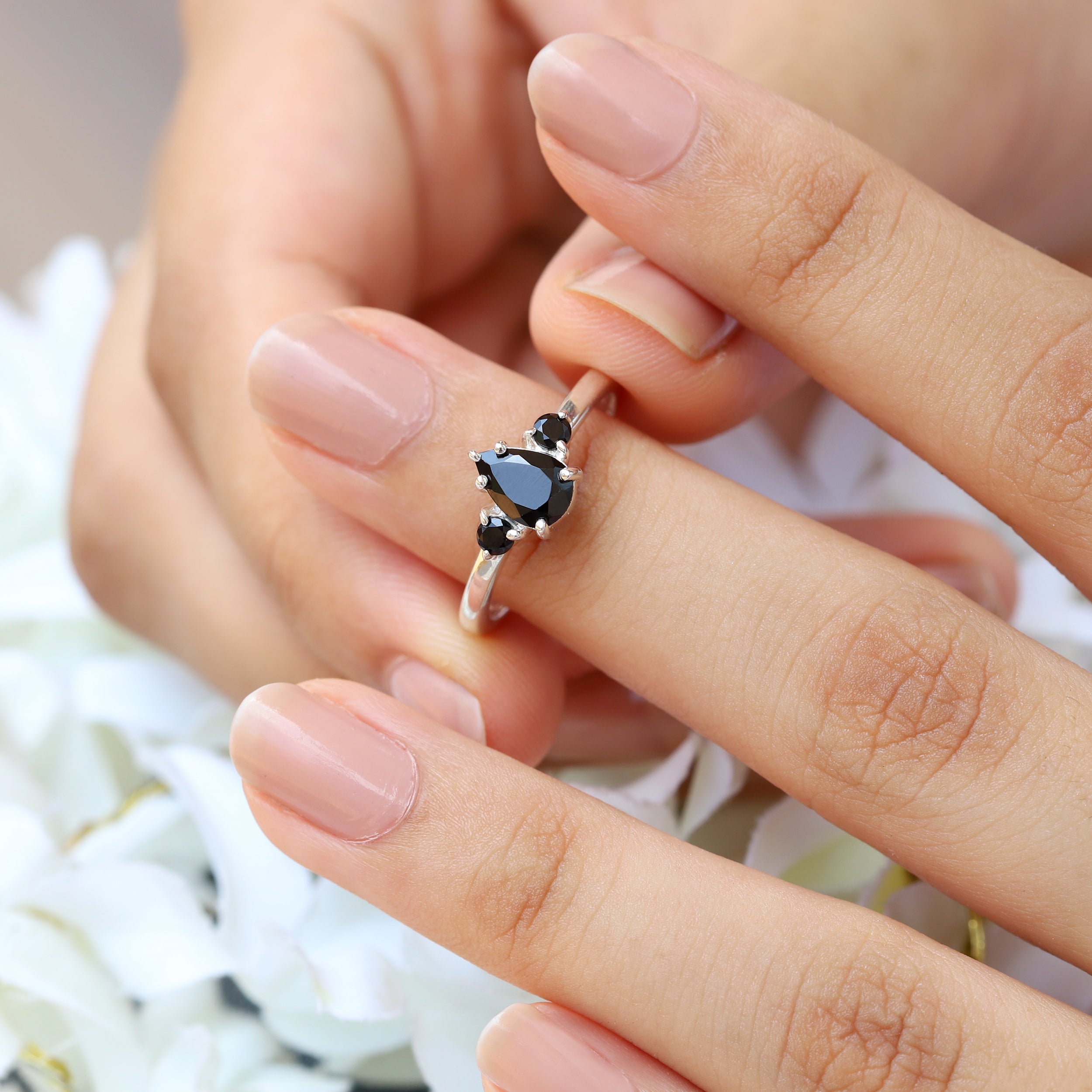 Sienna Pear Black Spinel Ring – Capucinne Blue