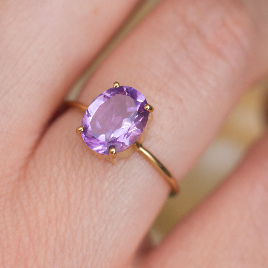 Blake Oval Amethyst Solitaire Ring