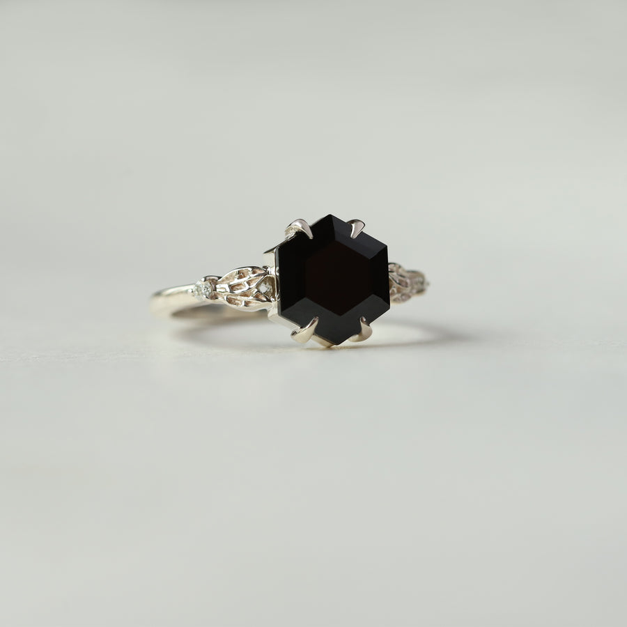 Yoshi Hexagon Black Spinel with Leaves Band