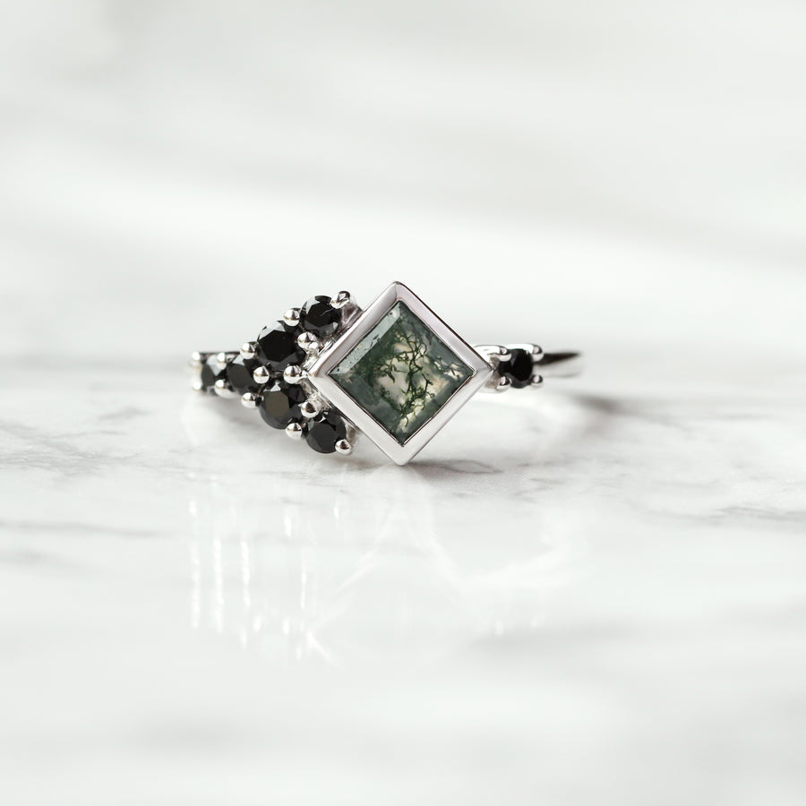 Isla Moss Agate Square Ring with side Black Spinel