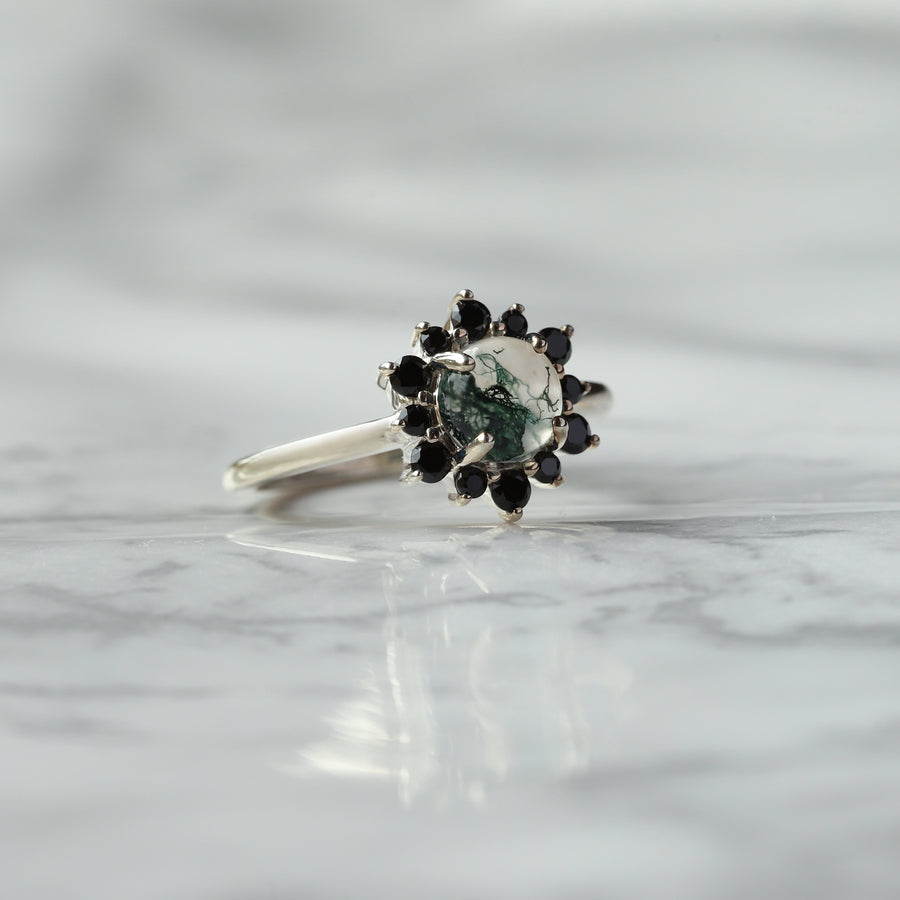 Flora Round Moss Agate Ring with Black Spinel