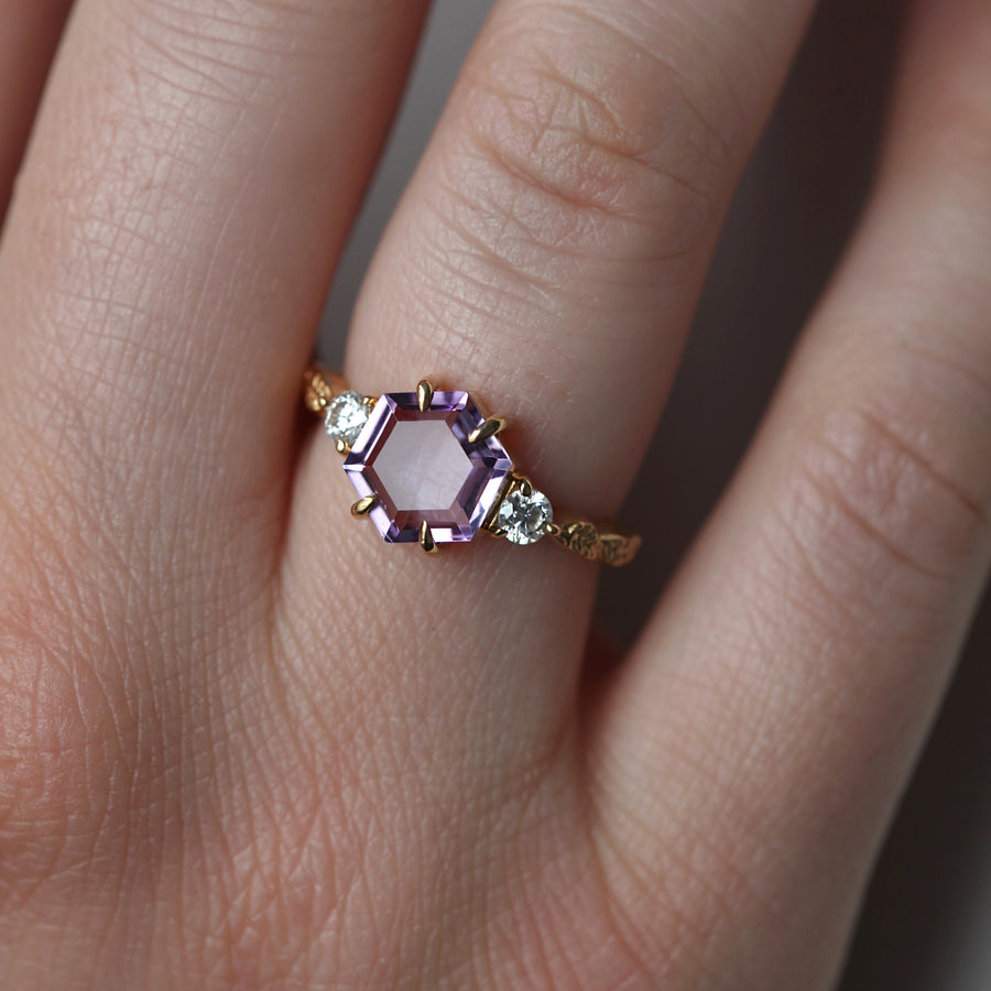 Vista Hexagon Amethyst Ring with Leaves Band
