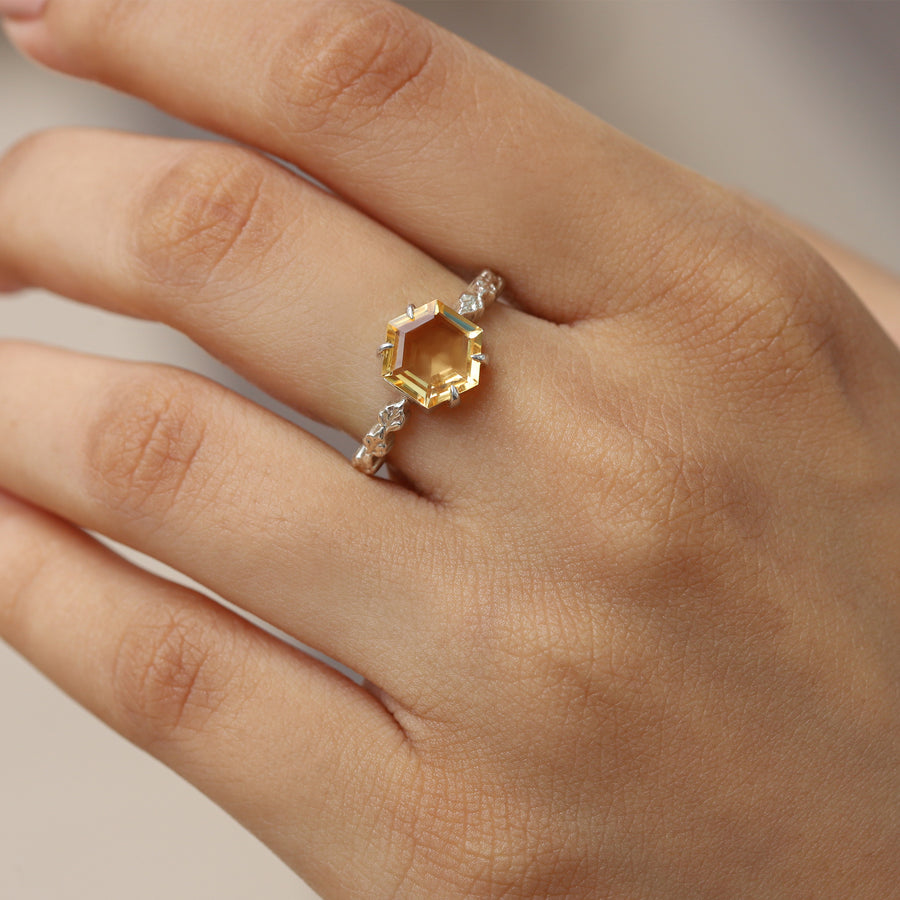 Sierra Hexagon Citrine with Leaves Band