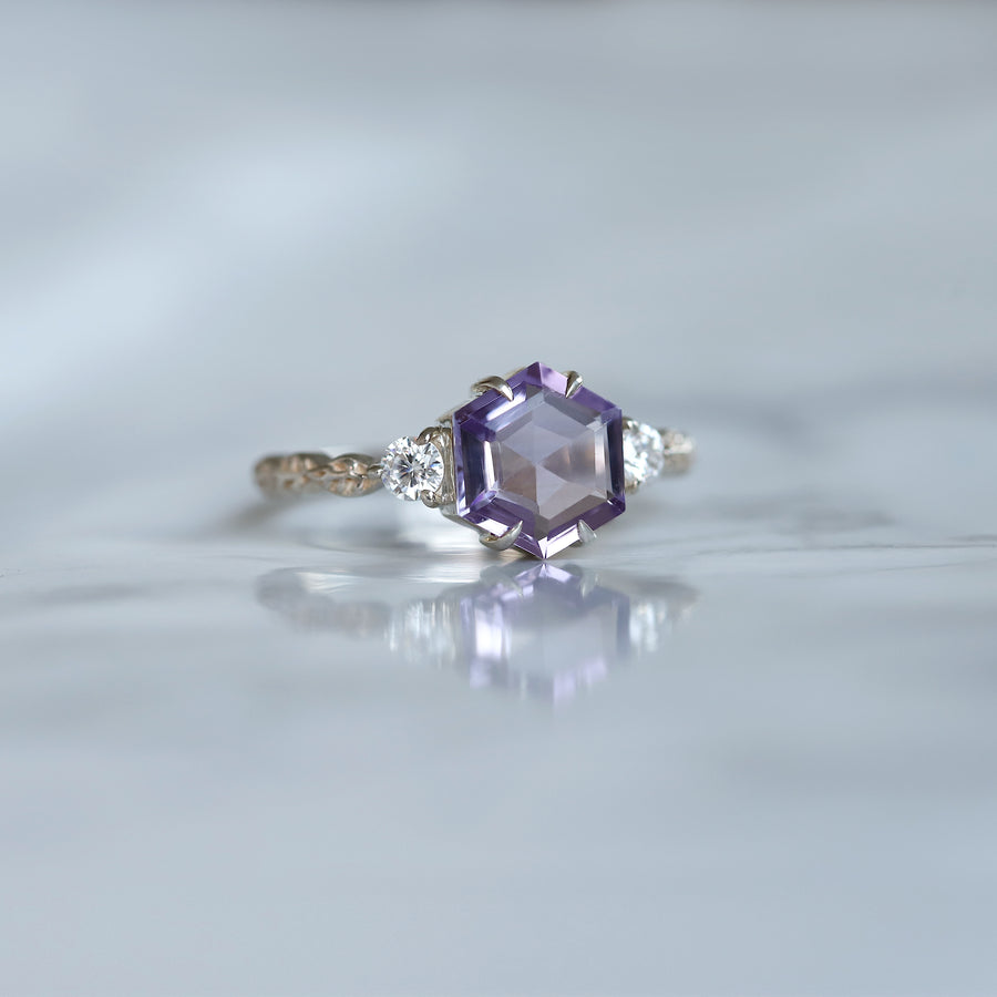 Rana Hexagon Amethyst Ring with Leaves Band