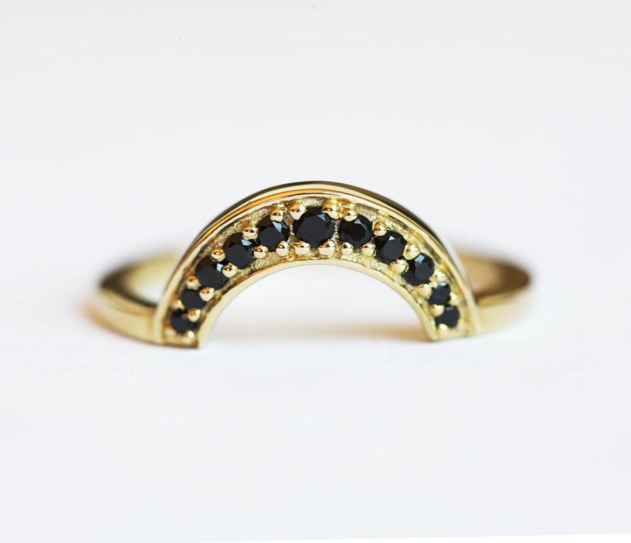Arch Curved Band with Black Spinel