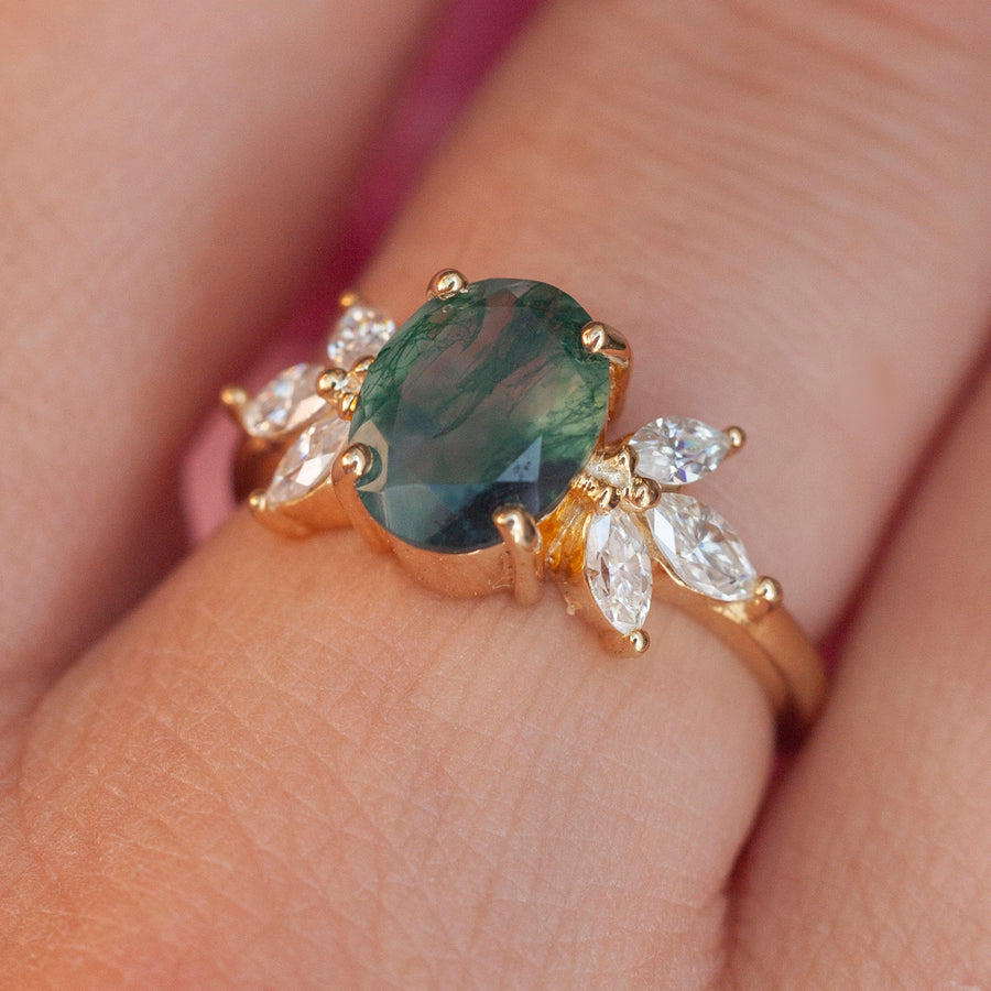 Meghan Oval Moss Agate Ring with Petal Side Moissanites
