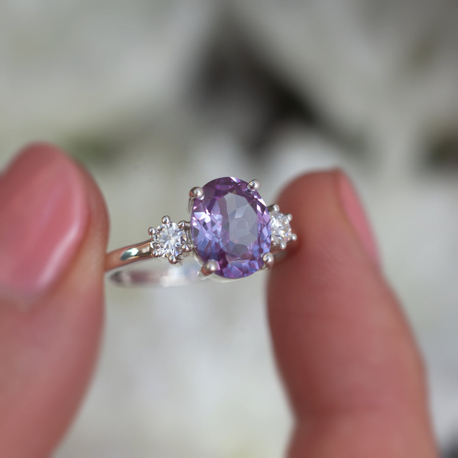Khloe Oval Amethyst Ring with side Moissanite